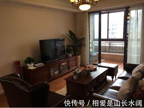 二人餐|媳妇装新房,卫生间砌“半墙”,阳台成“绿森林”,被邻居赞爆了