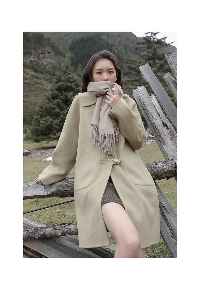 保暖 冬日的寒冬腊月,必备的雾霾蓝大衣,能让你保暖时尚有气质