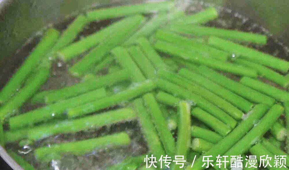 鸭骨汤|三伏天来临，内热盗汗易上火，吃它比吃鸡肉好，还滋补养胃，好香