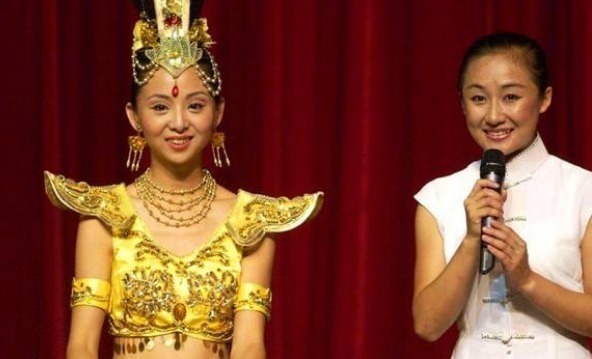 聋哑人&当年春晚“千手观音”聋哑人领舞,被富豪苦追8年如今却成了这样