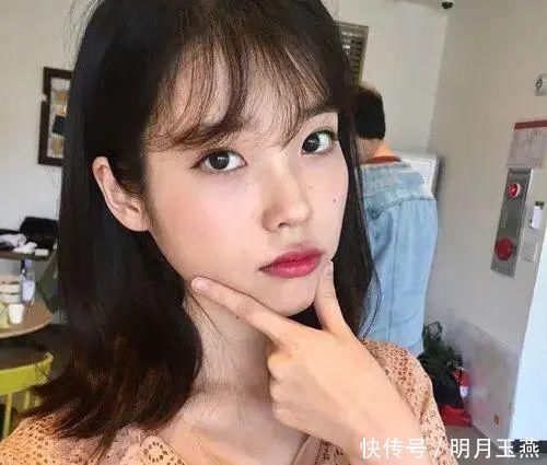 云朵卷|秒变巴掌脸!原来“瘦脸”不仅要靠发型,还要选对发色和刘海!
