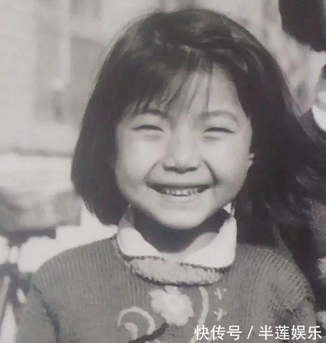 张俊莉$女孩瘫痪在床,自学绘画34年,网友:真正的艺术家