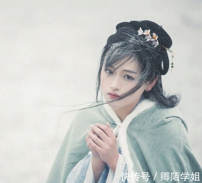 叶苍安|《暴君的天价弃后》“皇后给您留了份休书”他装作镇定“无妨!”