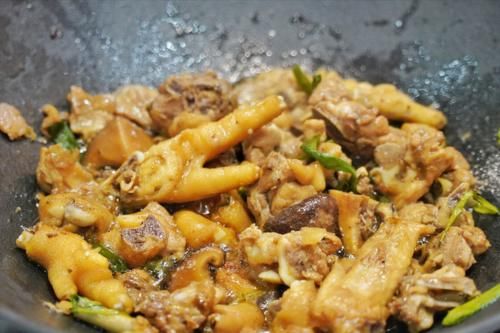 焯水|炖鸡肉，万不可直接焯水，还需多做1步，鸡肉鲜香嫩滑，没腥味