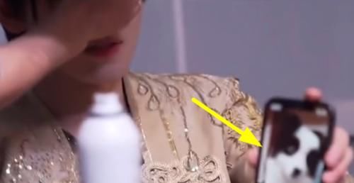 鼠标|刘耀文晒锁屏壁纸,手机显示时间恰好与宋亚轩有关,真秀呀