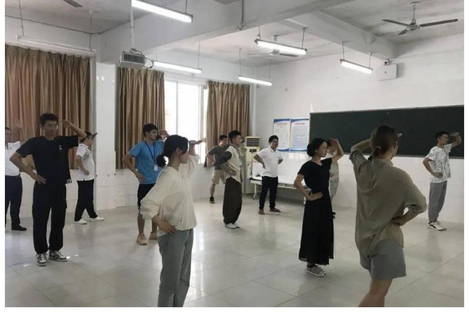 重磅预告！恩施市第一中学115年校庆暨年度颁奖典礼节目排练现场，你最期待哪个节目？