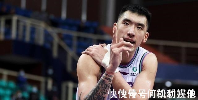 沈梓捷|CBA最新消息,王哲林膝盖受伤,沈梓捷颈椎扭伤,两人无缘国家队