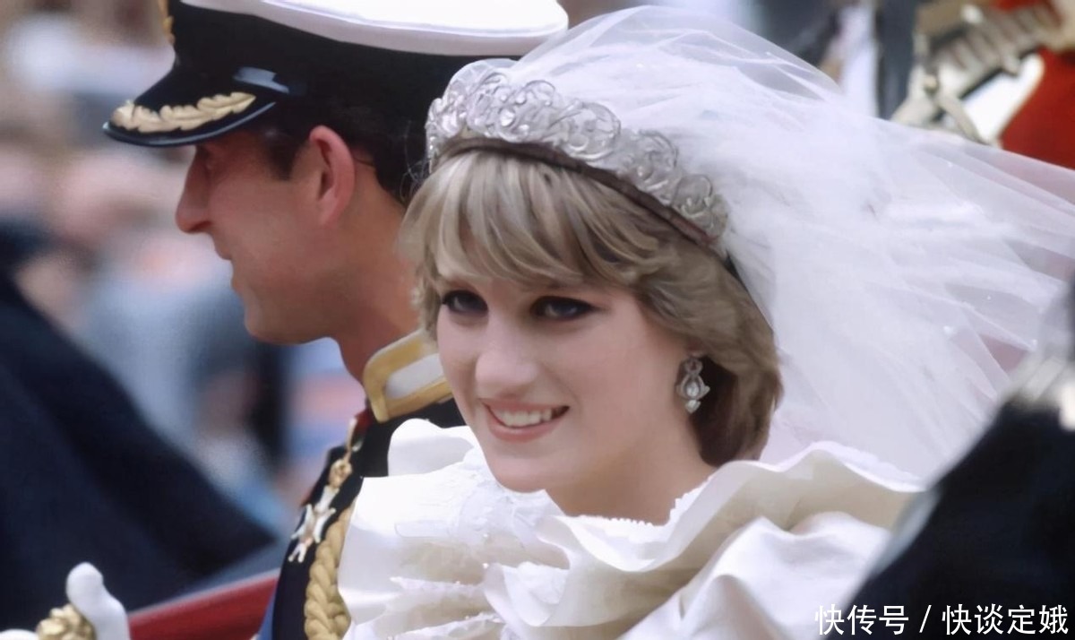 查尔斯|戴安娜的婚鞋:镶着132颗珍珠和542颗亮片,也藏了她的秘密