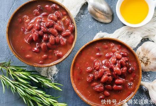 煮红豆时,不用浸泡,不用加碱,学会这种方法,几分钟就煮开花