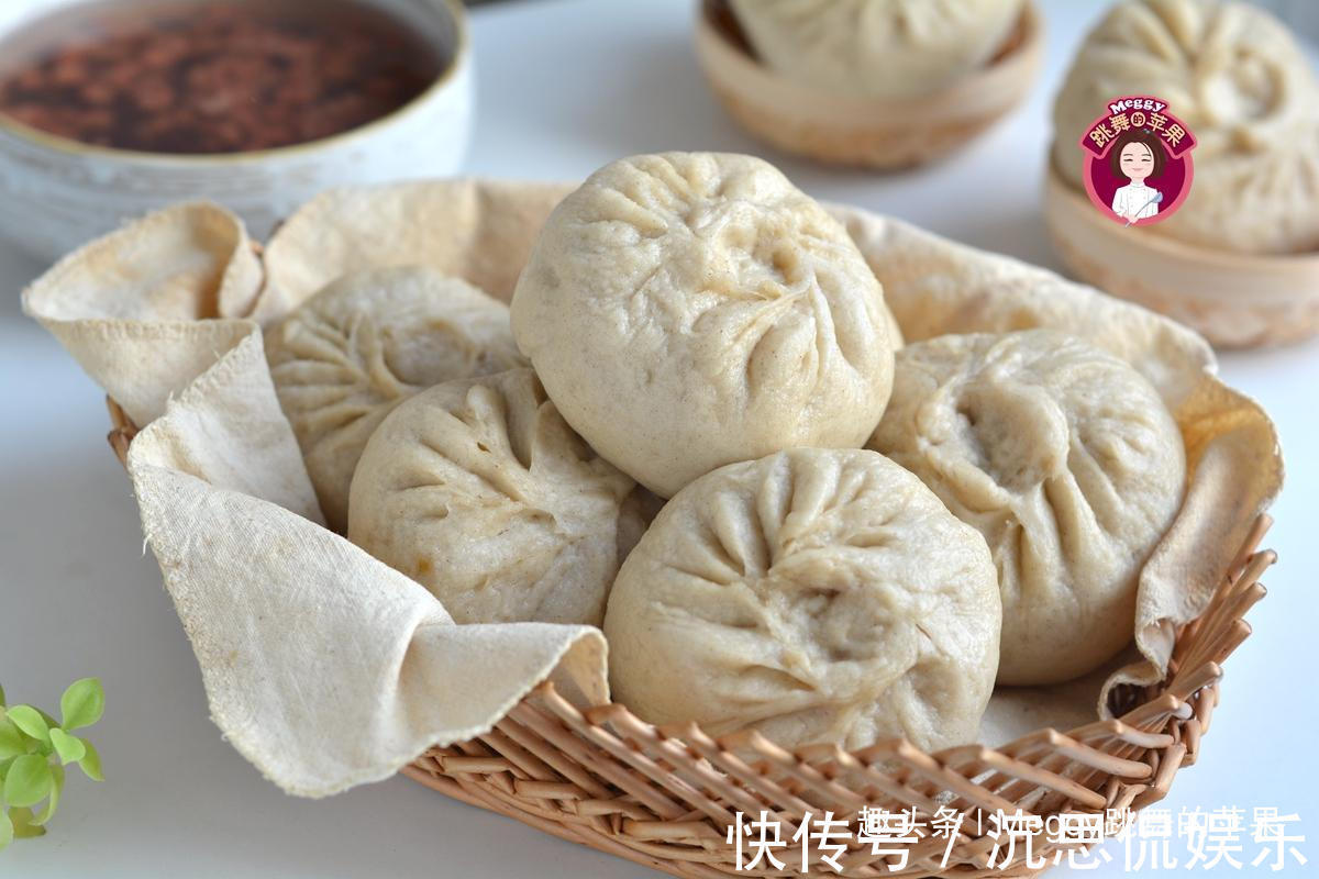三个萝卜一盆面，蒸出的大包子比肉香，越吃越香！