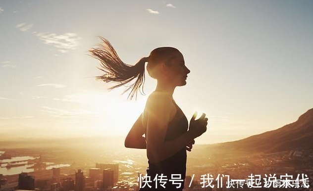 推粪机|便秘“推粪机”被发现，不是香蕉，敞开吃，大肚腩不见了