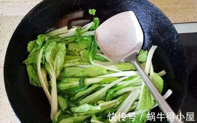 美味|无论炒什么青菜，只要在下油锅前，加上这一步，出锅后鲜亮又美味