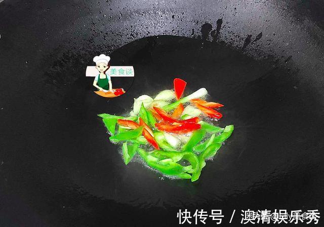 实惠|秋天，这素菜是儿子的最爱，不放肉也很香，营养实惠，儿子特爱吃