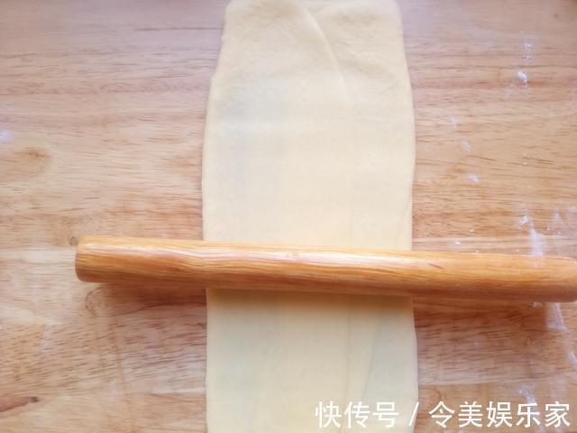 自制吐司总是干硬方法用错,难怪不柔软,诀窍分享给你,快试试