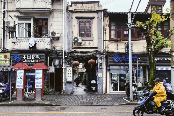 下雨天|心往前走，下雨天也会看到光。