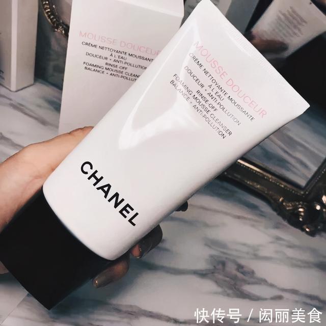 年度护肤品红榜：山茶花洁面、雅顿金胶上榜，最后1款你没见过