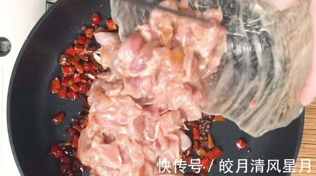 风味浓郁的宫保鸡丁，鲜香麻辣，肉嫩味美，家人爱吃的解馋美食！