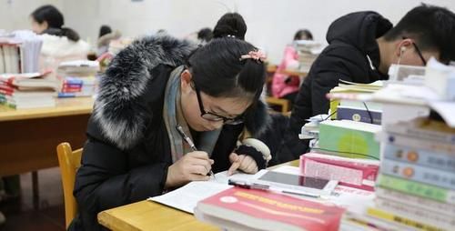 经济学院|复旦大学考研又有新变化，一学院宣布不再招学硕，考研生提前了解