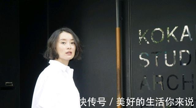 卷发 40岁+的女士换发型,与其装嫩,不如让人看到随意打扮的精致感!