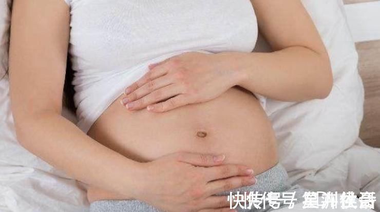 肚子|孕肚不能乱抚摸,这三个时期“摸肚”很危险,管住你的手千万别碰