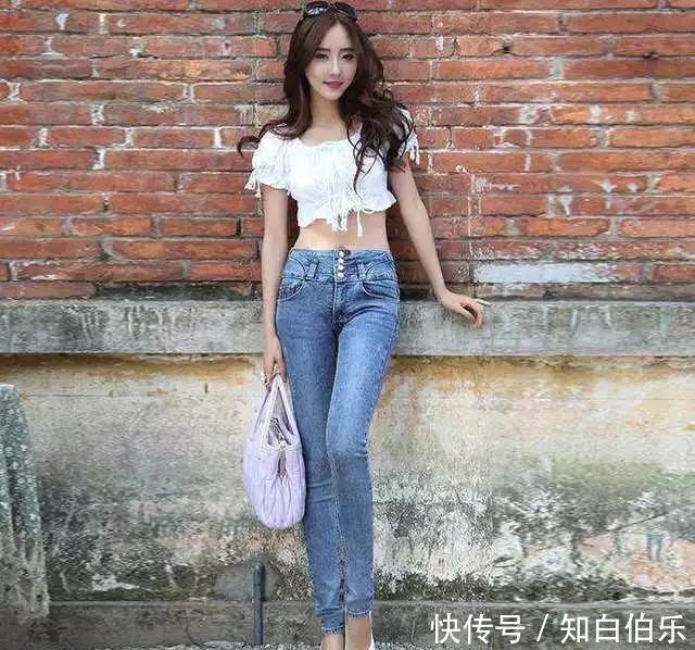 优雅|甜美优雅牛仔裤女神,展现出迷人身姿让人心动,美得让人心动