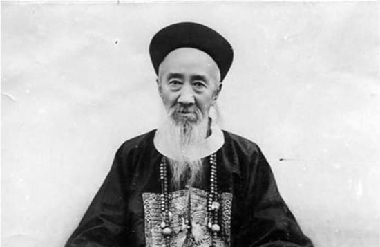 慈禧|慈禧欲废光绪，总督是什么态度？李鸿章高明张之洞狡猾，他最牛