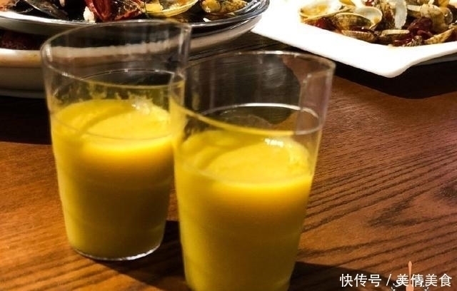 扇贝|老公对家人从不小气，周末做一桌子饭菜，老婆女儿心满意足幸福！