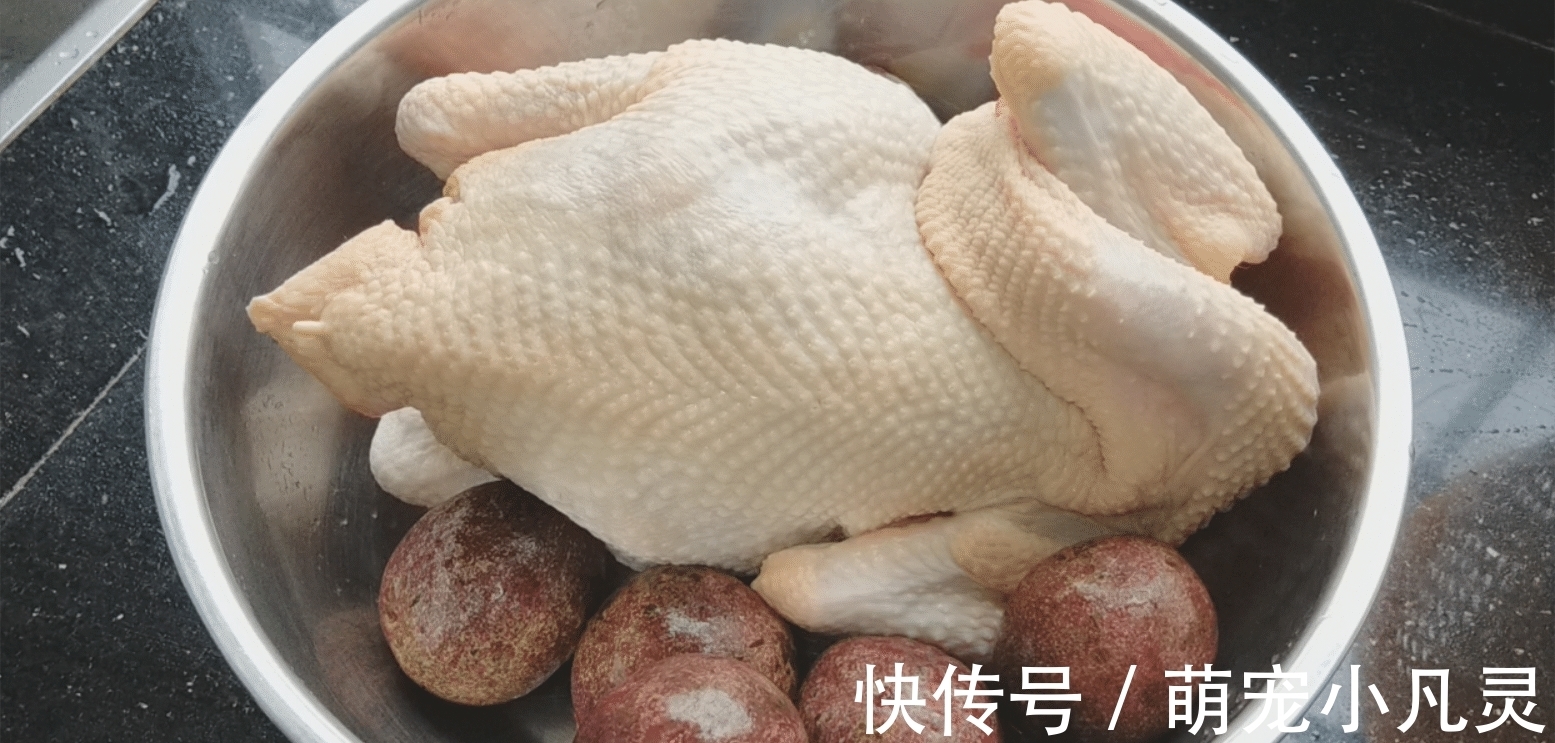 鸡肉|鸡肉这样做好吃不油腻，4斤鸡5个果，出锅色香味俱全，待客真有面