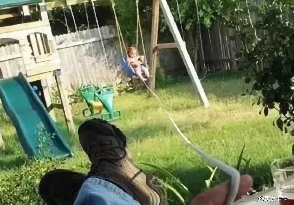 妈妈不在家，爸爸都是怎样带孩子的？妈妈：键盘准备好了吗？