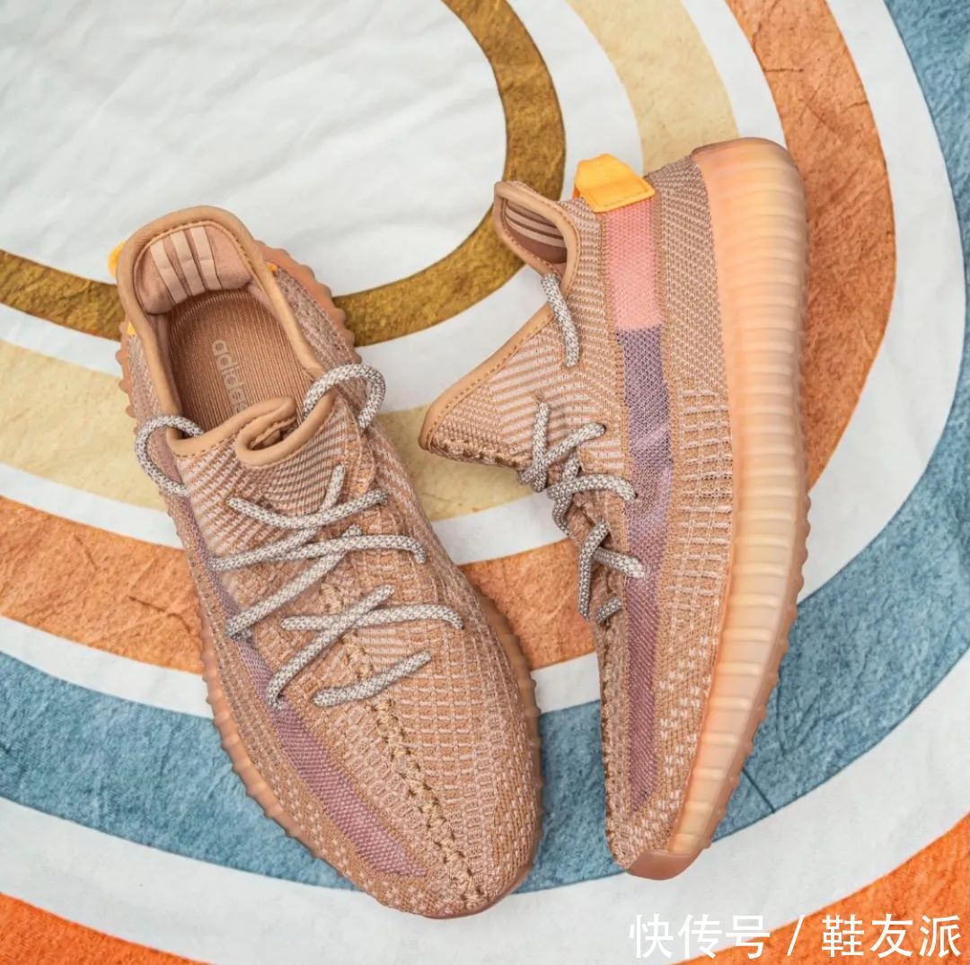 鞋款|YEEZY跌破原价,冰蓝、满天星疯狂复刻,地区限定变成炒冷饭?