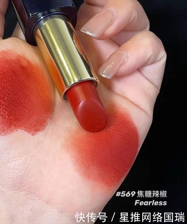 丝绒 黄皮“越涂越爱”的5支口红,倩丽105清透,植村秀781显白