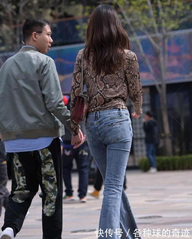 阔腿裤 穿着时髦上衣搭配阔腿裤,御姐气质出众,引领时尚潮流!