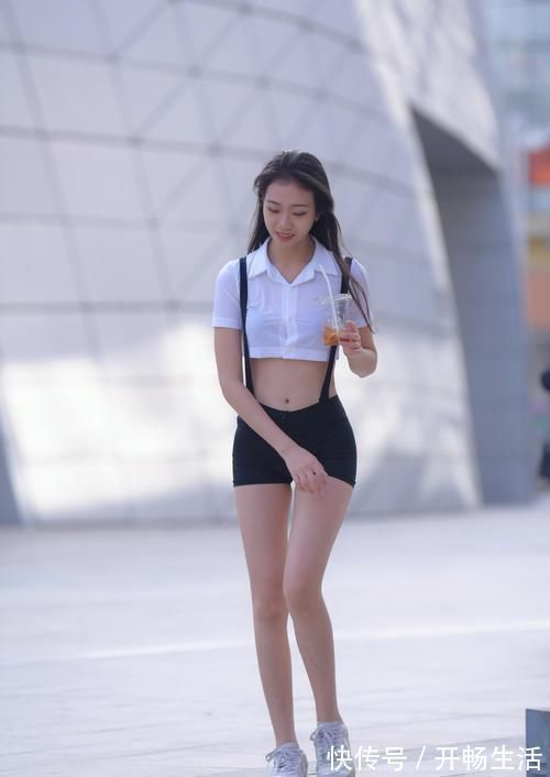 新款式 前卫新潮的热裤,穿对了是迷人,穿错了是奇怪