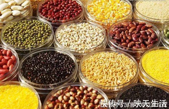 周大爷|62岁大爷顿顿肥肉,血脂从未超标,医生:坚持这3件事你也可以