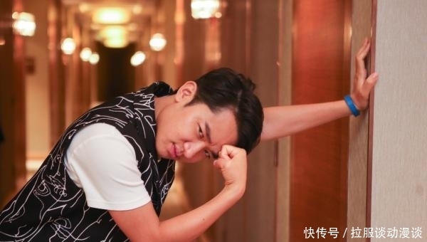 阳光警察 长江后浪推前浪,不惑之年王祖蓝应时而变,从绿叶走来德艺双收