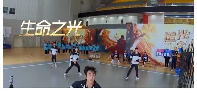 《追光吧！》不及《披荆斩棘的哥哥》？