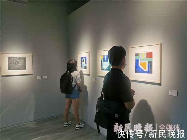 中国文化|以不同角度观察世界，《多面镜——2021国际版画展》开幕