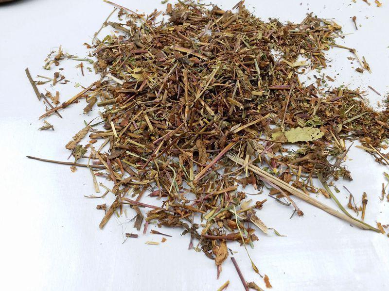 能捕鱼的野草,比蚯蚓还好用,花瓣还能泡酒喝,功能很齐全