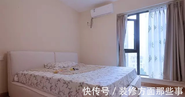 二居室|85平北欧风二居室,轨道灯、落地窗让客厅透亮显得十分舒适