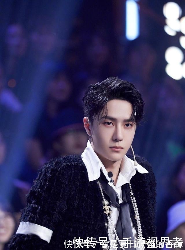 摩托車|從小組第一到摔倒出局,王一博發(fā)飆離場,工作室報(bào)平安!