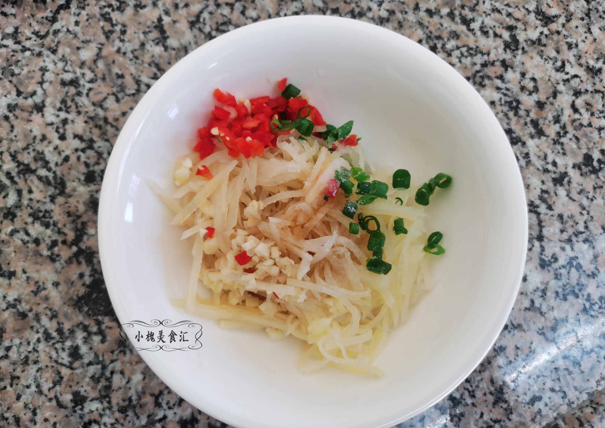 碎末状|三伏天最该吃的菜,一个做一盘,拌一拌就上桌,清脆爽口百吃不厌