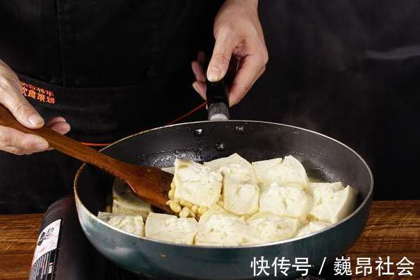 豆腐|煎豆腐时，不要再直接下锅了，记得多做1步，豆腐不碎不粘锅