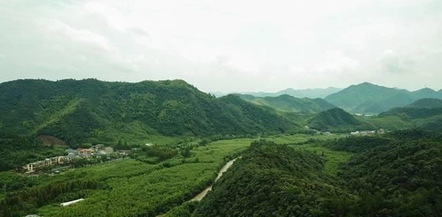 小镇|“江南第一山”脚下的小镇，因山得名，却有着毫不逊色的风景