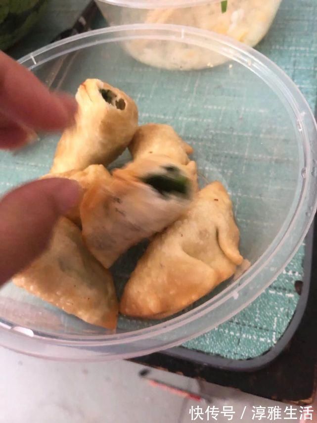 煎饺|恶心别人吃过的饺子拿来二次销售,饺子上还有咬痕
