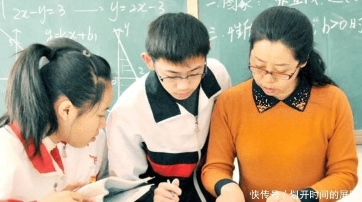 学生时代|当老师怀疑你作弊时，会故意让你做这些事，学渣：再也不敢了