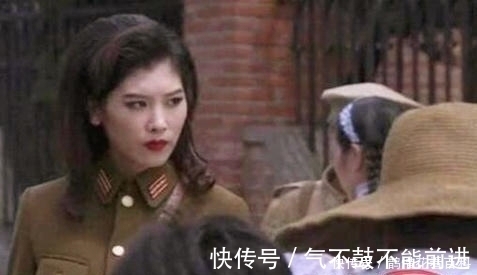 |搞笑又尴尬的穿帮,看一次笑一次,网友:导演故意制造笑料吗?