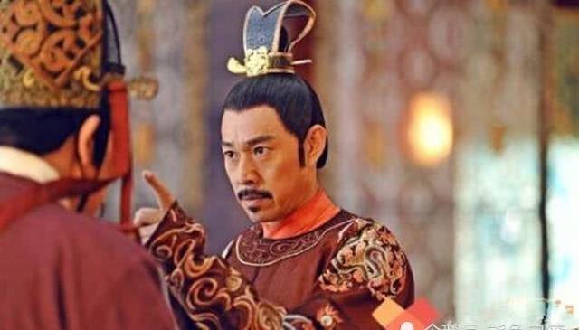 促使|为夺皇位,李世民不惜杀兄逼父,是何原因促使他这样做?