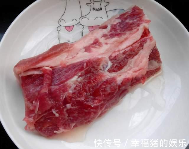 微波炉|解冻肉最忌直接用水泡,教你这2招,10分钟快速解冻,新鲜如初!