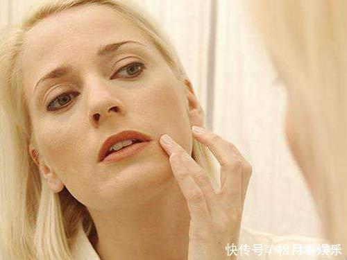 女性50岁以后对自己好点,常吃三大“零食”,好处或许“不请自来”