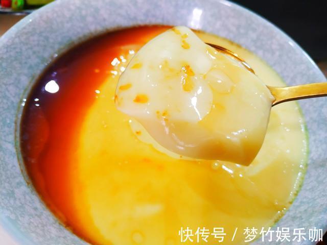 鸡蛋羹怎么蒸？60岁大妈教你牢记“3要点”，鸡蛋比豆腐脑还嫩